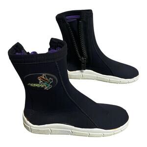 Akona adventure gear water Scuba Boots women's size 6.5, men’s 5